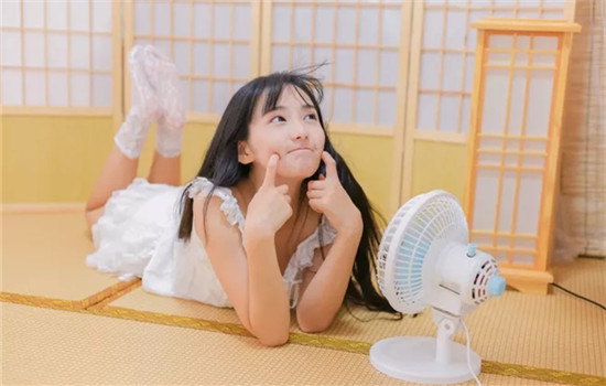 美白精华是什么