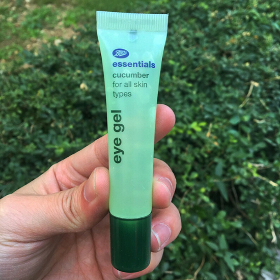 boots小黄瓜眼霜功效