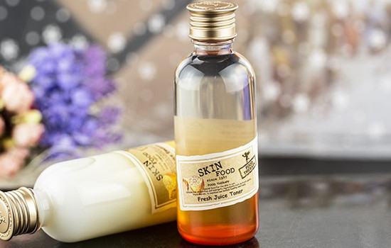 水乳和芦荟胶哪个先用 芦荟胶和水乳的使用顺序