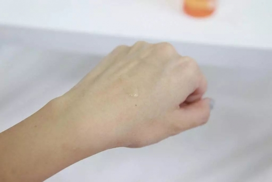 毛孔粗大怎么办 ?
