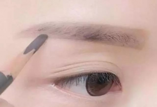 女生画眉应该注意什么