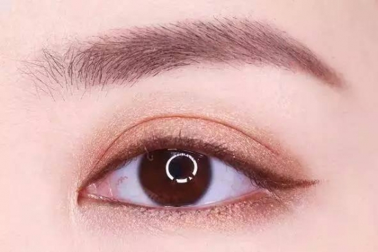 简单好看的妆容画法教程