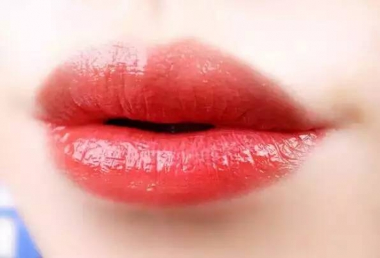 简单好看的妆容画法教程