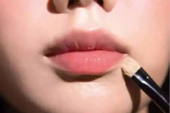 唇妆怎么画