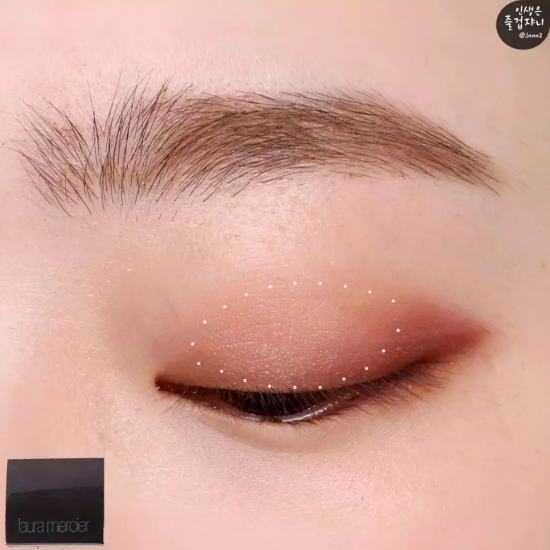 单眼皮小内双怎么画眼妆 教你如何画出完美的眼妆