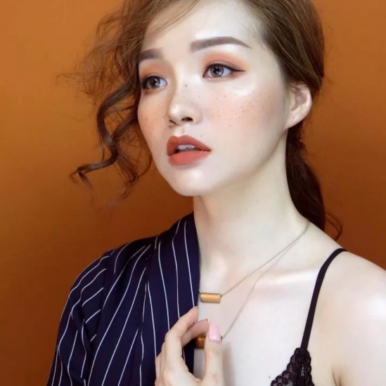 显白口红推荐   这些口红简直就是黄皮肤的亲妈呀