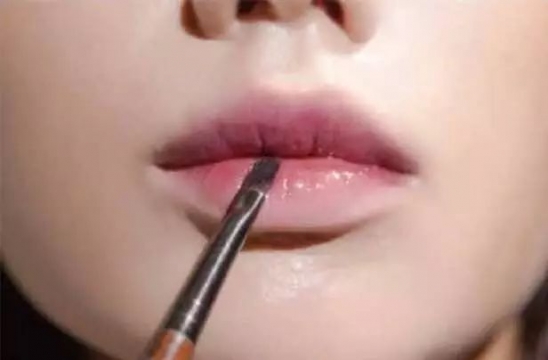 唇妆怎么画