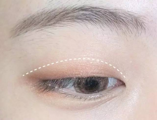 眼妆怎么画最迷人漂亮