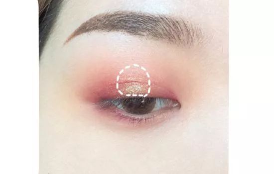 好看的橘色眼影画法