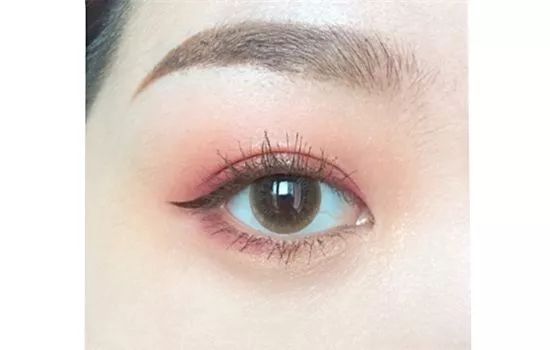 好看的橘色眼影画法