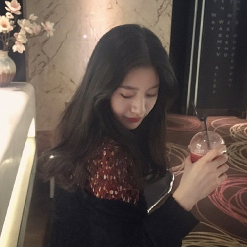 头发又多又厚的女生适合什么发型 头发又粗又硬适合什么发型