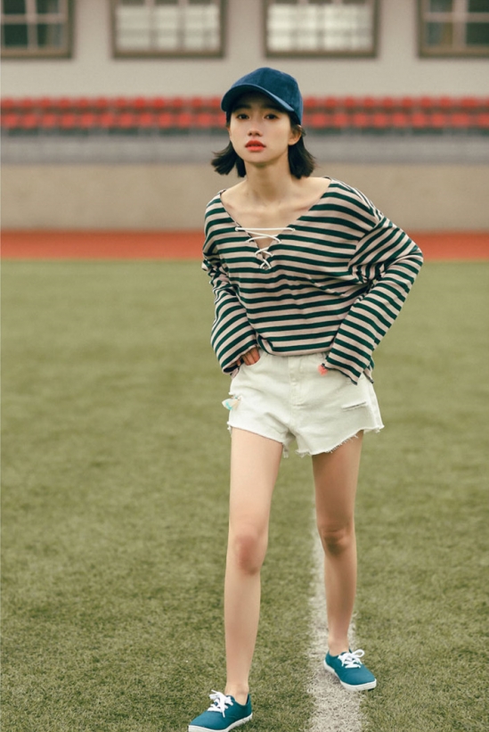短发搭配什么衣服好看 短发搭配服装图片