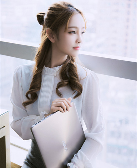 烫什么头发好看 烫什么发型显年轻