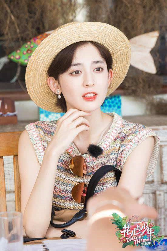 古力娜扎花儿与少年发型 古力娜扎花少短发