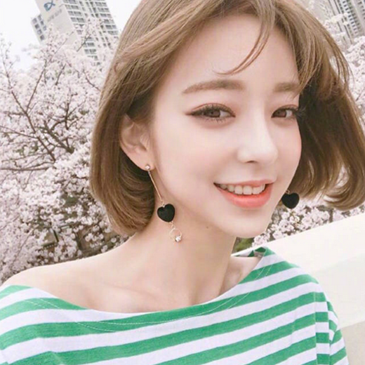 2024女生流行发色 2024女生流行发型颜色