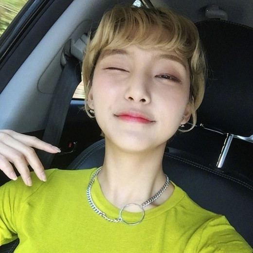 短发美女图片 美女短发发型