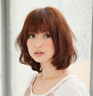 短发如何扎半丸子头 半丸子头短发扎法图解