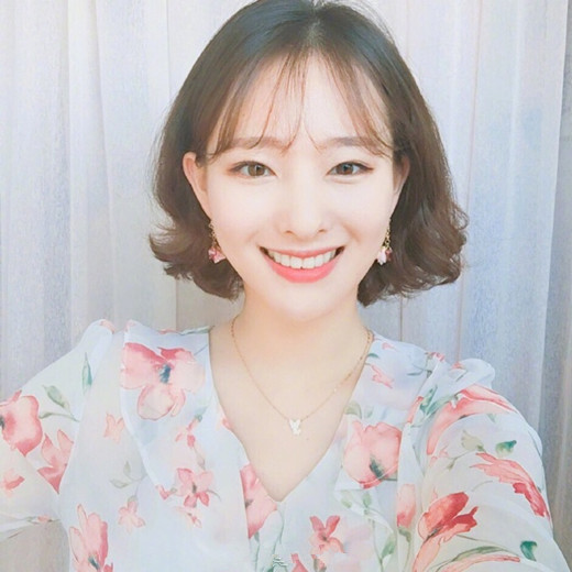 短头发发型图片女2024 短头发图片