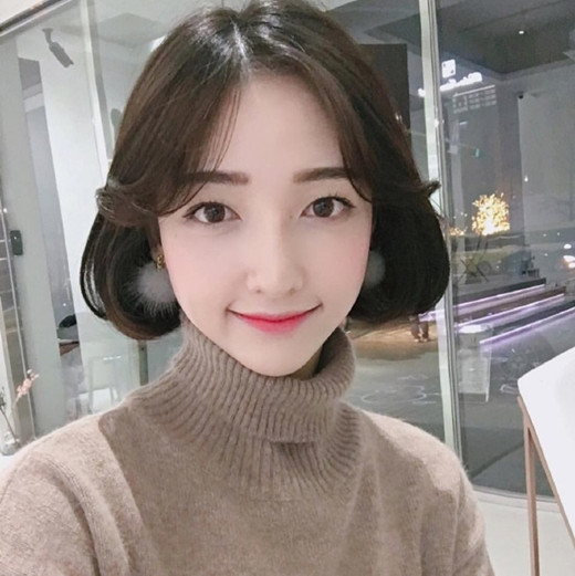 2024短发烫发最新发型女 2024短发烫发图片