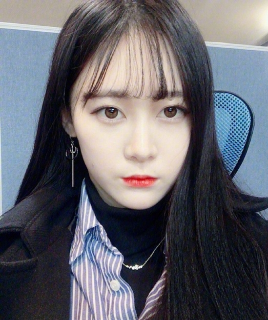 空气刘海发型图片女 女生空气刘海图片