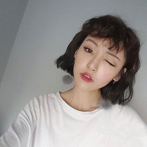二次元短发女生图片 二次元短发发型真人