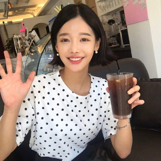 女生卷发短发 卷发短发图片