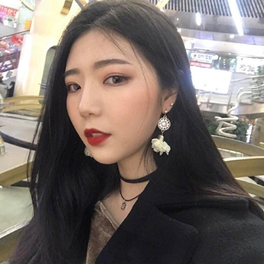 黑色发型女 黑色发型图片