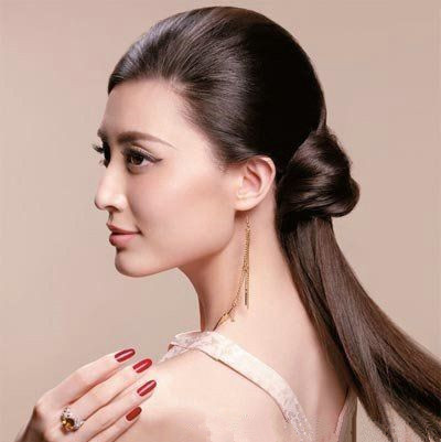 直发怎么扎好看的发型 直发如何扎出好看的发型