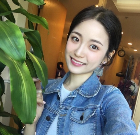中分女神图片 中分女长发