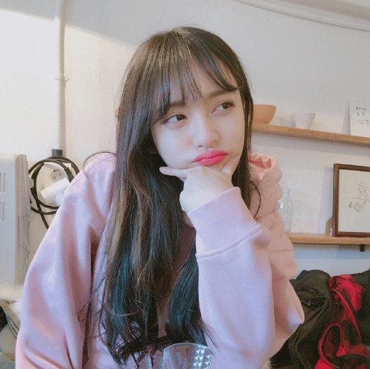 女生发型中长发小清新 女生发型中长发卷发