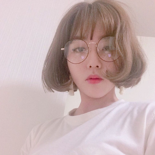 短发染什么颜色显年轻 短发染什么颜色