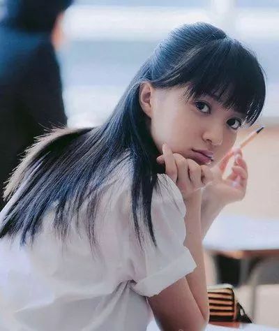 气质清新的编发图片