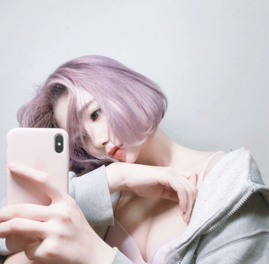 女人短发染什么色好看