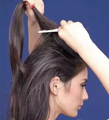 烫发怎么扎好看