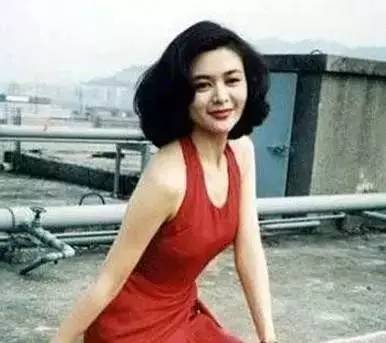 中年女性合适的发型图片