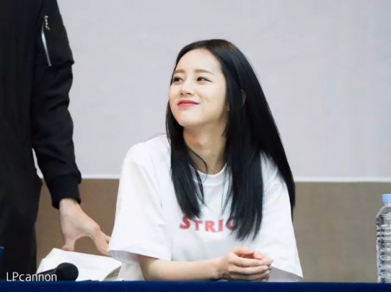 脸大的女生适合什么刘海