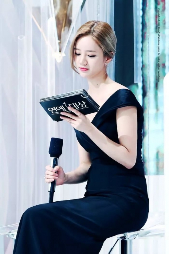 脸大的女生适合什么刘海