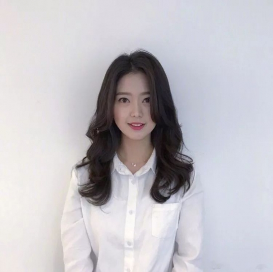 大圆脸女生适合的刘海