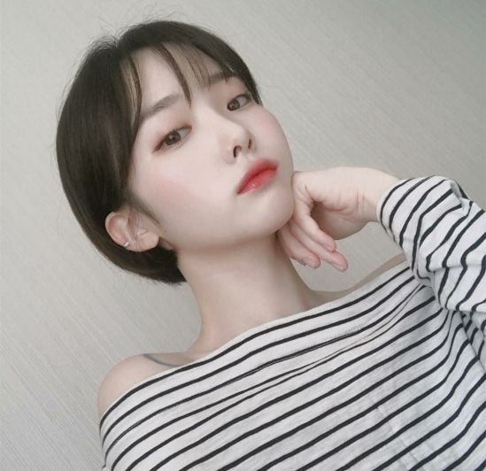 圆脸的女生适合什么短发