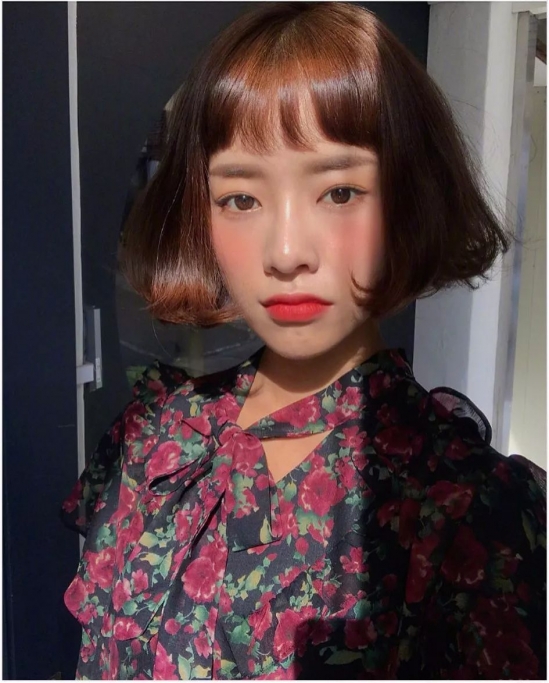 圆脸方脸的女生发型