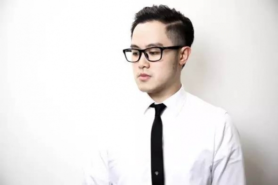 男生的夏天清爽发型图片