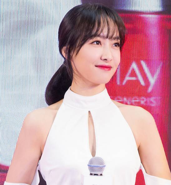 马尾怎么扎好看