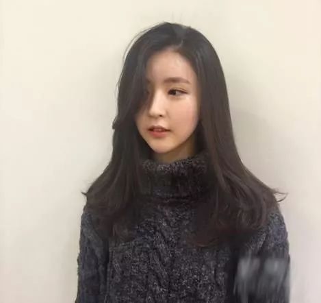 长脸女生适合什么发型