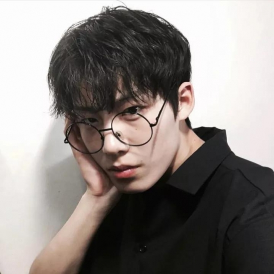 男生秋冬剪什么发型好看 男生秋冬韩式发型短发