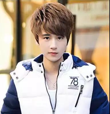 男生冬天留什么发型好看 现在男生流行什么发型