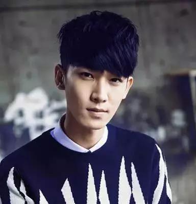 男生冬天留什么发型好看 现在男生流行什么发型