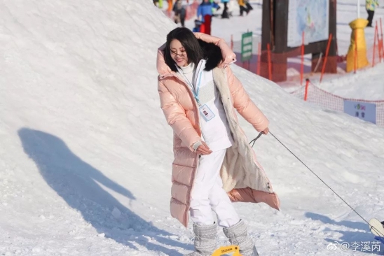 方脸女生剪什么发型好看