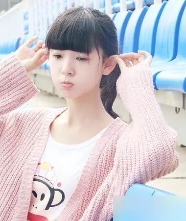 好看的学生发型女生