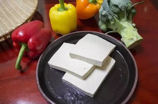 女人美白吃什么食物