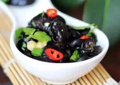 吃木耳的功效